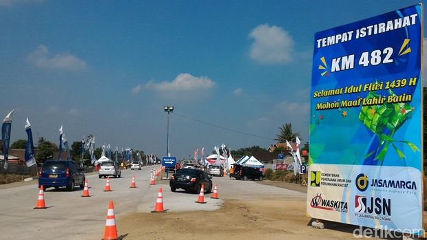 Sudah 2.300 Kendaraan Pemudik Lintasi Tol Salatiga-Colomadu