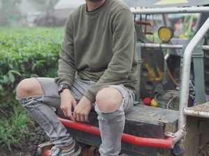 Gaya Syamsir Alam, Pemain Bola Ganteng yang Memikat Hati Miss Universe