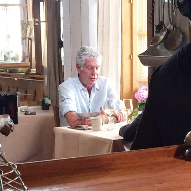 Dari Tato hingga Rendang, 10 Hal Unik dari Anthony Bourdain yang Menarik