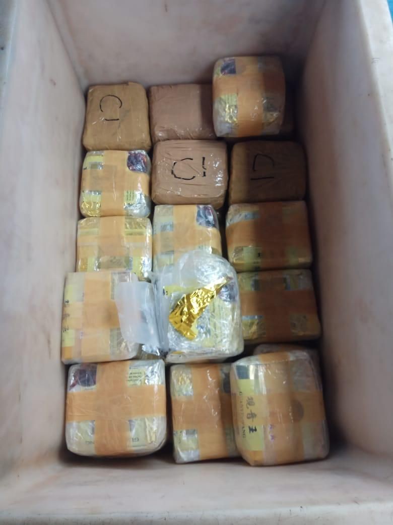 99 Kg Sabu Sindikat Malaysia-Batam-Aceh Hendak Diedar di Jakarta 99 Kg Sabu Sindikat Malaysia-Batam-Aceh Hendak Diedar di Jakarta
