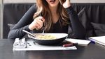 Cantiknya Cathy Sharon, Saat Brunch di Melbourne dan Makan Lobster di Jepang