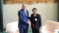 Menlu Retno kala melobi Menlu Republik Dominika (Foto: Dok. Twitter @Menlu_RI)