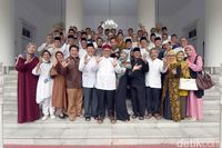 Sahur Bersama dengan Kepala Dinas, Aher Pamitan dan Minta Maaf