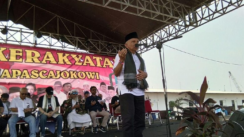 Amien: Saya Tantang Pak Jokowi Duel Gentle dengan Konstitusi Amien: Saya Tantang Pak Jokowi Duel Gentle dengan Konstitusi