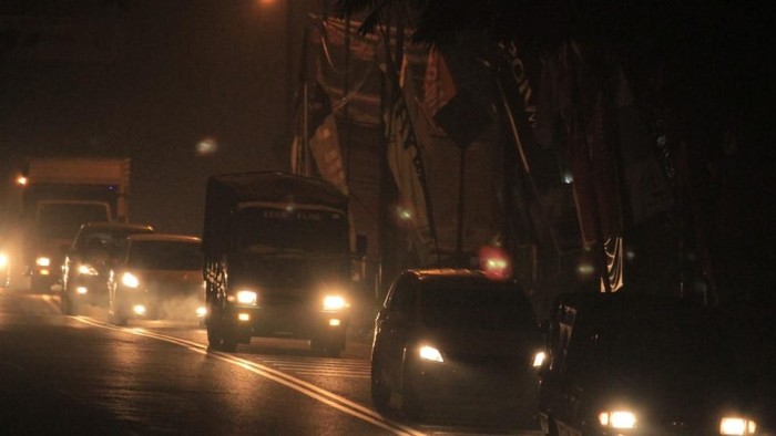 Suasana jalur mudik di Nagrek (Foto: Wisma Putra/detikcom) Suasana jalur mudik di Nagrek (Foto: Wisma Putra/detikcom)