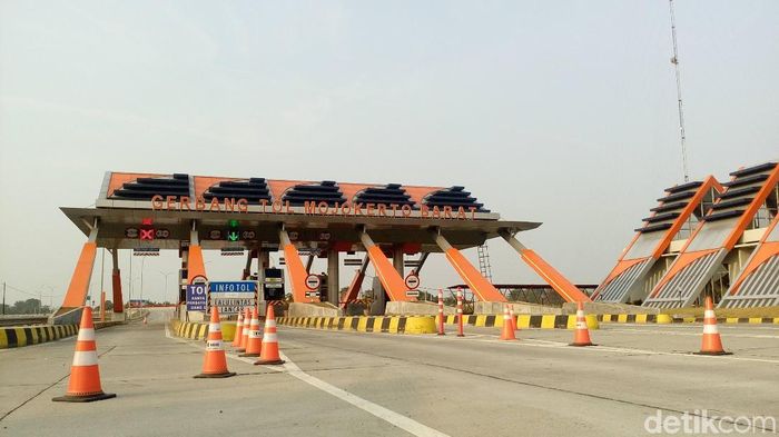 Tol Jombang-Mojokerto/Foto: Enggran Eko Budianto/detikcom Tol Jombang-Mojokerto/Foto: Enggran Eko Budianto/detikcom