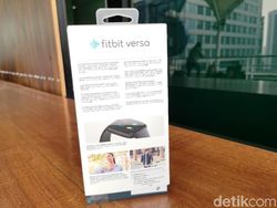Unboxing Smartwatch Terbaru Fitbit di Jakarta