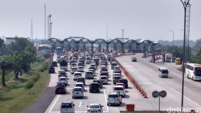 Ingat! Kelamaan di Tol, Uang Elektronik Bisa Hangus