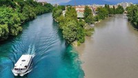 Foto: Ini adalah pemandangan unik di titik pertemuan dua sungai di Jenewa, Swiss. (amazing.nomads/Instagram)