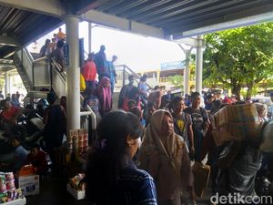 Ribuan Pemudik Mulai Tiba di Pelabuhan Makassar