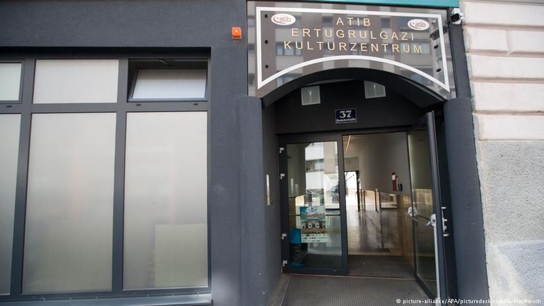 Austria Tutup Tujuh Masjid dan Deportasi Puluhan Imam Austria Tutup Tujuh Masjid dan Deportasi Puluhan Imam