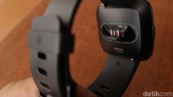 Berbagai macam sendor disematkan di belakang. Foto: Muhammad Alif Goenawan/detikINET