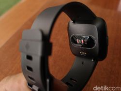 Unboxing Smartwatch Terbaru Fitbit di Jakarta