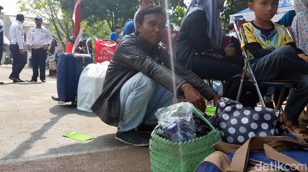 Mbok Jamu dan Mas Bakso di Sukabumi Mudik Gratis ke Jawa Tengah