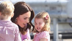 Bahasa Tubuh William dan Kate Middleton Saat Tenangkan sang Anak