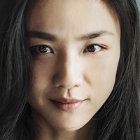 Tang Wei, aktris 38 tahun yang juga berdarah Tiongkok pun berani ikut tantangan tanpa makeup ini. Memperlihatkan kulit polosku ke hadapan publik benar-benar sebuah tantangan, kata Tang Wei. Foto: Instagram