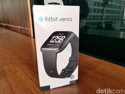 Unboxing Smartwatch Terbaru Fitbit di Jakarta