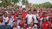 Hadir dalam acara tersebut Ketua Umum DPP Taruna Merah Putih Maruarar Sirait, Calon Wakil Gubernur Jawa Tengah Gus Yasin, calon Bupati Magelang Zainal Arifin hadir diantara ribuan kader Taruna Merah Putih usai Pembekalan Door To Door Campaign untuk Pemenangan PilGub Provinsi Jawa Tengah dan PilBup Kabupaten Magelang, dan Pelantikan DPD & DPC Taruna Merah Putih se-Jawa Tengah di Kampoeng Ulu, Borobudur, Kab. Magelang, Jawa Tengah, Sabtu (9/6). Foto: dok. Taruna Merah Putih