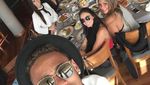 Ini 10 Bukti Kalau Neymar Hobi Mencicip Makanan Bersama Temannya!
