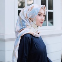 Selain aktif di Instagram, Rifka pun mulai aktif mengunggah video di Youtube. Meskipun videonya masih sedikit, kini Rifka sudah memiliki 2,3 ribu subscribers. Foto: Instagram Rifka Ayu
