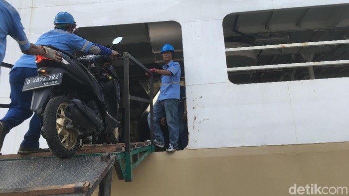 15 Kapal Tol Laut Digunakan untuk Mudik Gratis ke Semarang