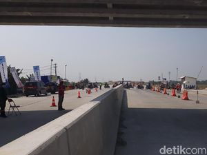 Melintas di Tol Fungsional Ngawi-Solo, Waspadai Pengendara Motor