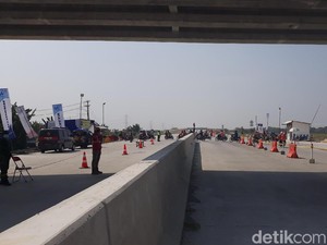 Melintas di Tol Fungsional Ngawi-Solo, Waspadai Pengendara Motor
