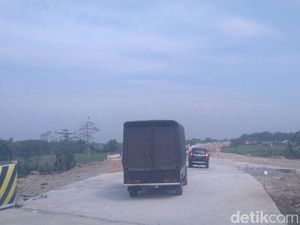 Hati-hati! Di Tol Fungsional Nganjuk Ada Jalan Beda Tinggi