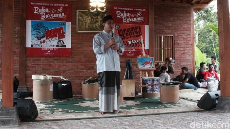 Ganjar-Yasin Akan Bangun Rumah Budaya untuk Kegiatan Masyarakat Ganjar-Yasin Akan Bangun Rumah Budaya untuk Kegiatan Masyarakat