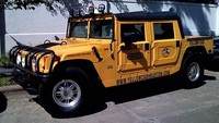 Kalau ini dinamai Hummer Taxi, beroperasi di kota Houston, Texas. Istimewa/jetsetta.com.