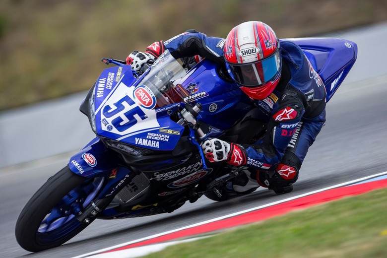 Galang Hendra Raih Pole Position di World Supersport 300 Ceko Galang Hendra Raih Pole Position di World Supersport 300 Ceko