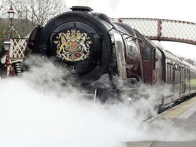 Ini Kereta Mewah yang akan Dipakai Meghan Markle dan Ratu Inggris