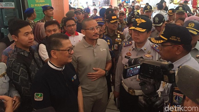 Sandi Cek Kesiapan Arus Mudik di Terminal Kampung Rambutan