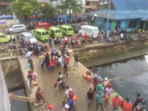 2 Hari Terkatung-katung, Pemudik di Ambon Ngamuk