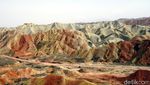 Foto: Gunung Pelangi di China yang Disebut Dalam Al Quran