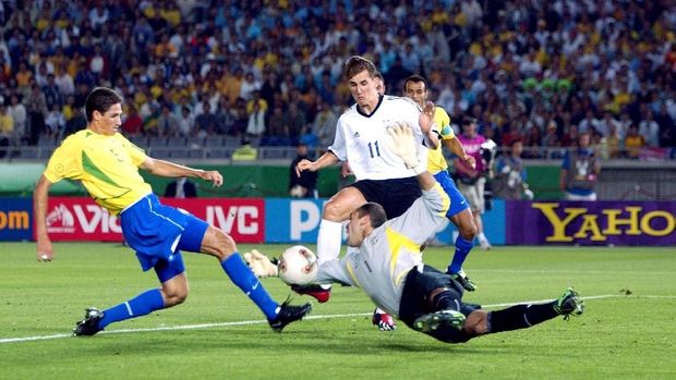 Brasil mengalahkan Jerman di final Piala Dunia 2002 dengan status sebagai tim tamu.