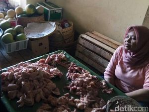 Terus Naik, Harga Daging Ayam di Pasar Legi Solo Rp 38 Ribu/Kg