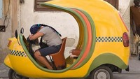 CoCo Taxi di Kuba ini dinilai sebagai cara yang menyenangkan untuk berkeliling kota. Bentuknya yang unik sangat mencuri perhatian. Istimewa/jetsetta.com.