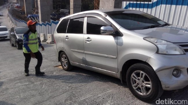 Ini Untungnya Pakai Mobil Matik