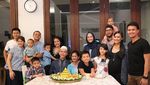 So Sweet! Begini Kemesraan Keluarga Revalina S Temat saat Makan Bareng