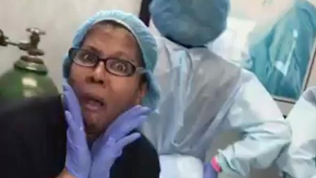 Viral! Video Dokter Berjoget dan Bernyanyi Saat Operasi Berujung Malpraktik, Dokter Ini Akhirnya Dituntut Viral! Video Dokter Berjoget dan Bernyanyi Saat Operasi Berujung Malpraktik, Dokter Ini Akhirnya Dituntut