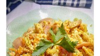 Telur orak arik buatan Sofi ini justru berisi sosis, sayuran hingga irisan cabe rawit. Rasanya pasti pedas gurih. Pas dipadu dengan nasi hangat. Foto: Instagram sofivirgianti