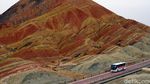 Foto: Gunung Pelangi di China yang Disebut Dalam Al Quran