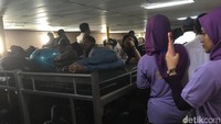 Perjalanan memakan waktu kurang lebih 16-17 jam dari Pelabuhan Tanjung Priok Jakarta Utara ke Pelabuhan Tanjung Emas Semarang (Foto: Arief Ikhsanudin/detikcom)