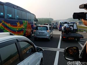 Pagi ini Tol Cipali-Palimanan Padat Merayap di KM 75