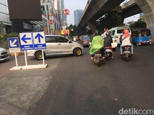 Jelang Lebaran, Lalin di Sekitar Mal-mal di Jakarta Macet