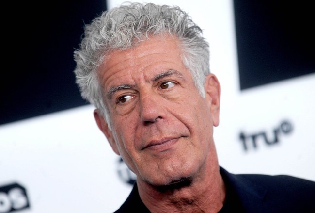 Terungkapnya Kematian Anthony Bourdain hingga Gaya Kulineran Mario Lawalata