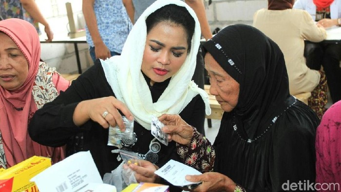 Puti Angkat Program Rumah Sakit Tanpa Tolak dan Kartu Jatim Sehat