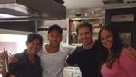Ini 10 Bukti Kalau Neymar Hobi Mencicip Makanan Bersama Temannya!