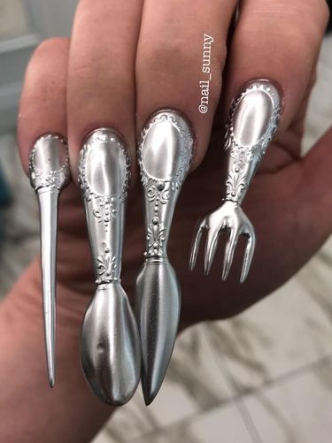 Manikur Paling Aneh, Kuku Dibentuk Sendok & Garpu 